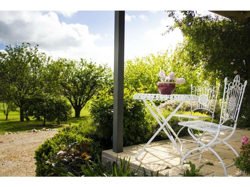 8 Browning Road, Killawarra VIC 3678