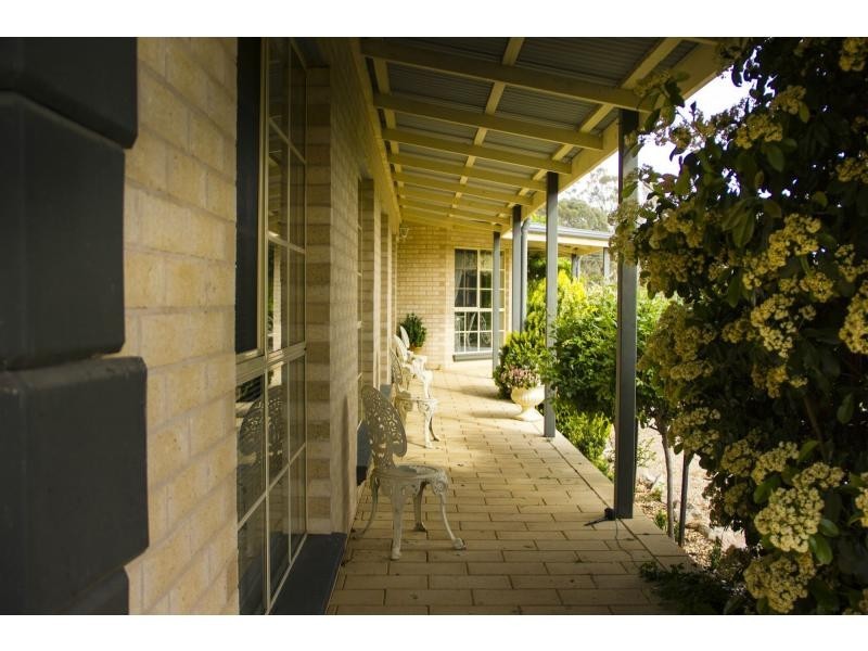 8 Browning Road, Killawarra VIC 3678