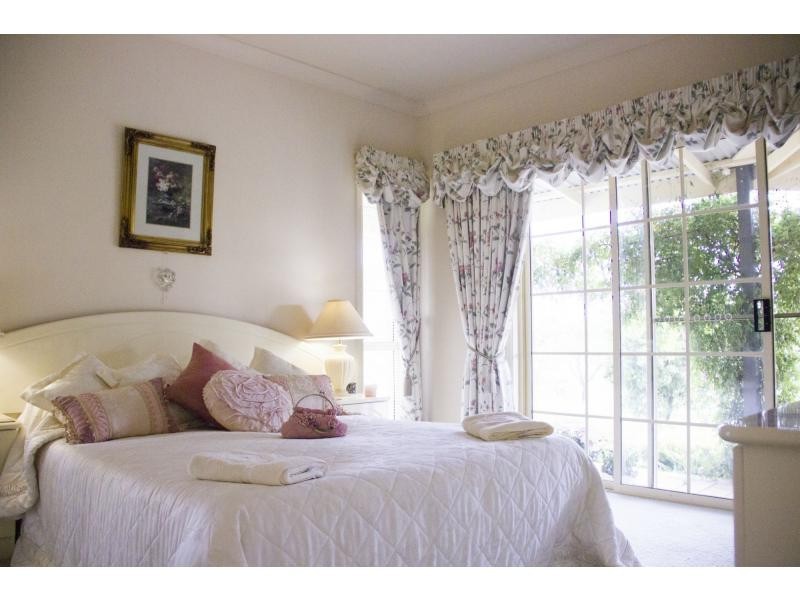 8 Browning Road, Killawarra VIC 3678