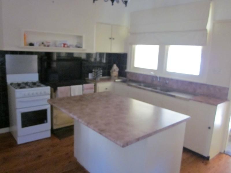 25 Younger Street, Wangaratta VIC 3677