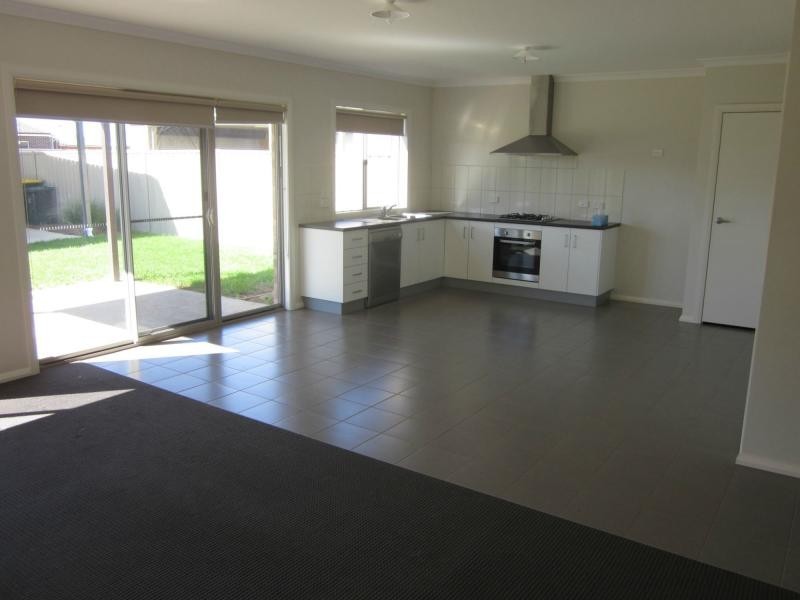 11 Creek View End, Wangaratta VIC 3677