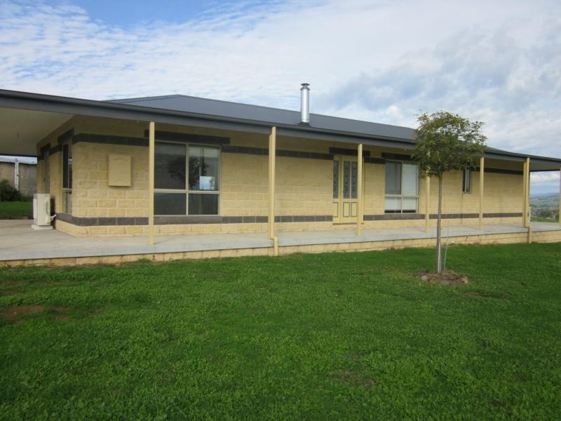 100 Simpsons Lane, Moyhu VIC 3732