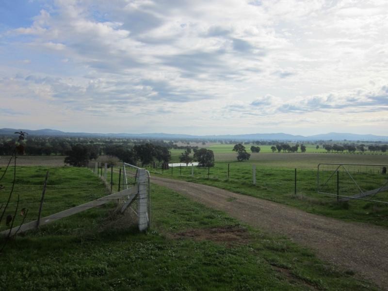 100 Simpsons Lane, Moyhu VIC 3732