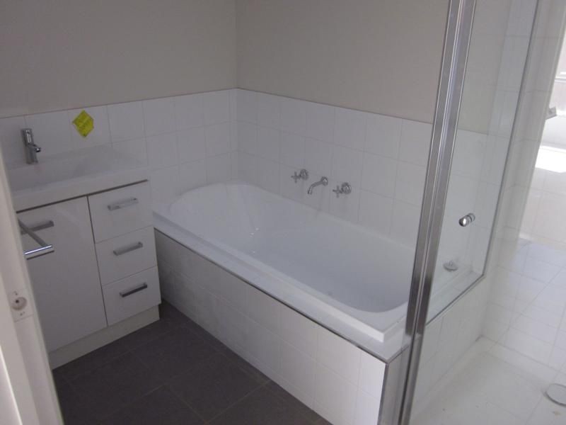 11 Creek View End, Wangaratta VIC 3677