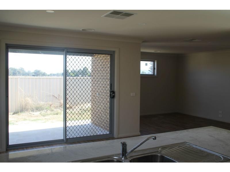 23 Joyce Way, Wangaratta VIC 3677