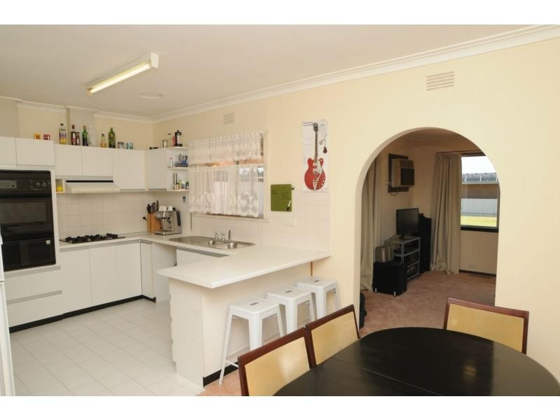 24 Esmond Street, Wangaratta VIC 3677