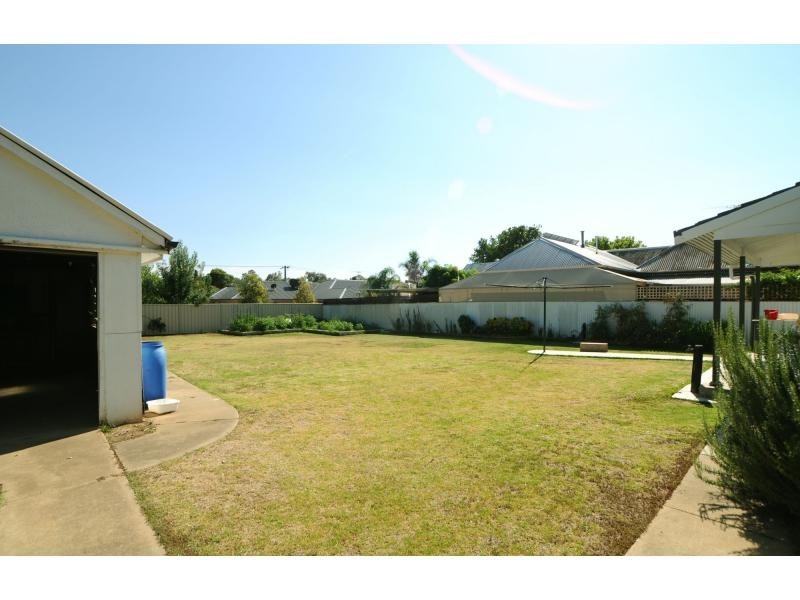 12 Steane Street, Wangaratta VIC 3677
