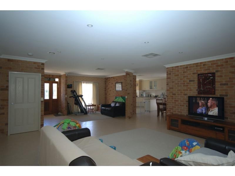 1 Deakin Court, Wangaratta VIC 3677