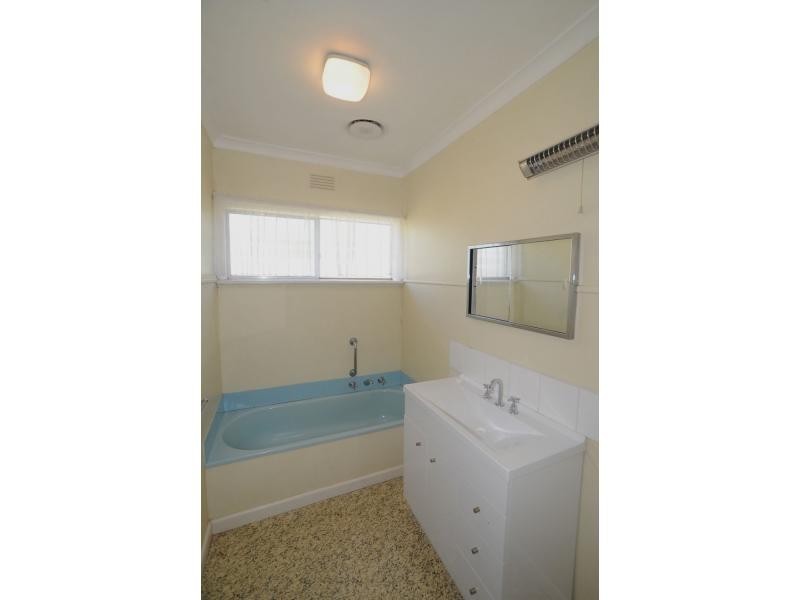 13 Esmond Street, Wangaratta VIC 3677