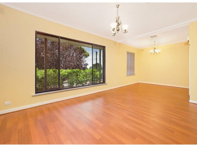 27 Waitara Road, Banksia Park SA 5091