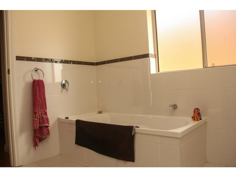 17 Maple Leaf Court, Munno Para West SA 5115