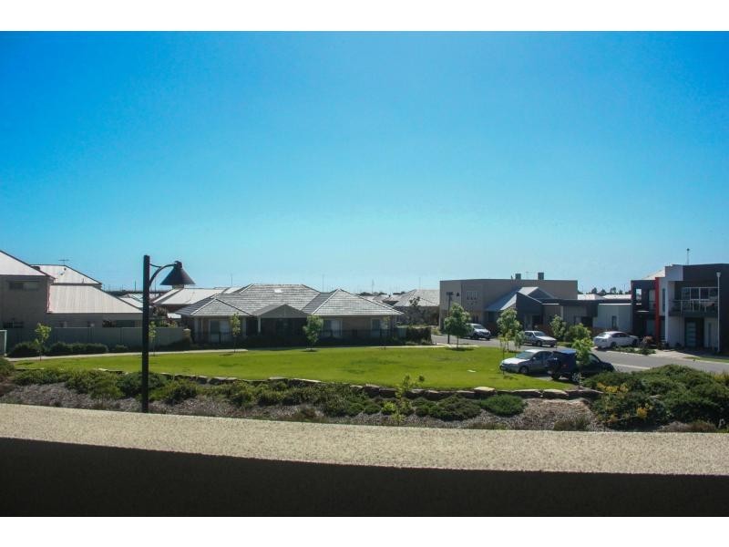 49 Hindmarsh Circuit, Mawson Lakes SA 5095