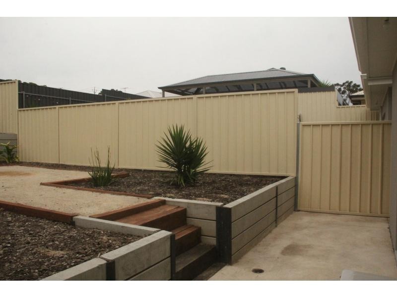 20 Amber Avenue, Clearview SA 5085