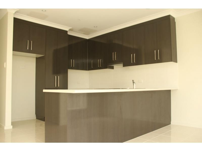 2/10 Cherry Avenue, The Orchard, Direk SA 5110