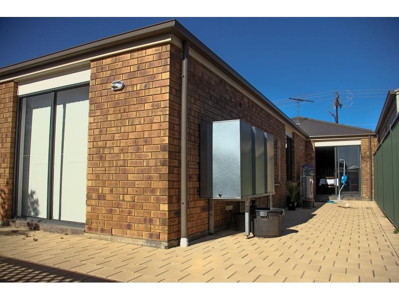 27 Tatura Road, Munno Para West SA 5115