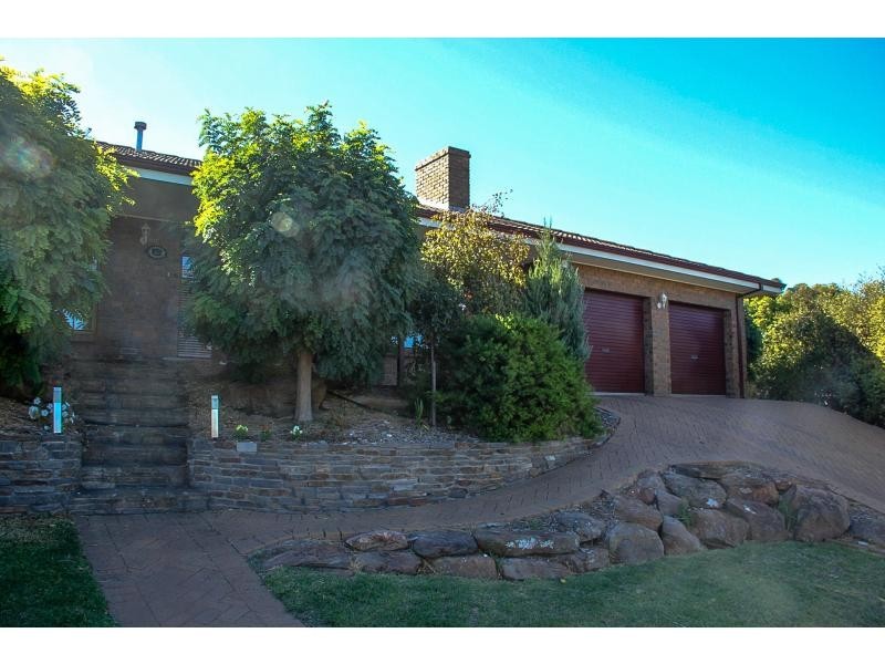 25 Lepena Crescent, Hallett Cove SA 5158
