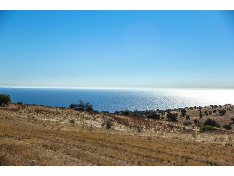 25 Lepena Crescent, Hallett Cove SA 5158