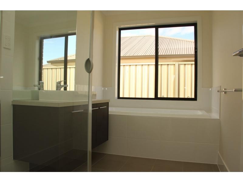 7 Adel Drive, Greenfields Estate, Munno Para West SA 5115