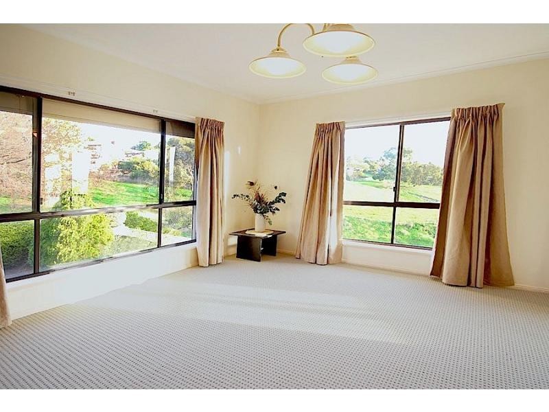 16 Bent Court, Wynn Vale SA 5127