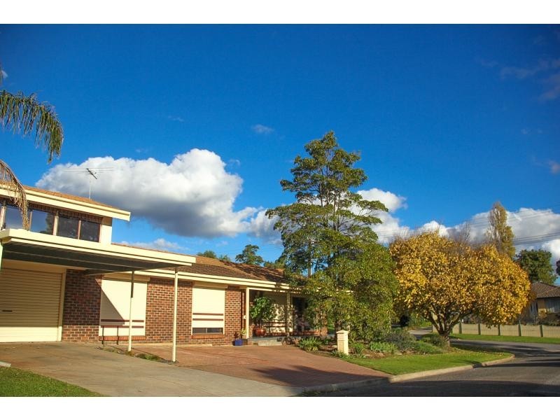 13 Cumberland Avenue, Para Hills SA 5096