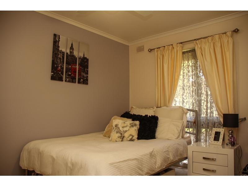 13 Cumberland Avenue, Para Hills SA 5096