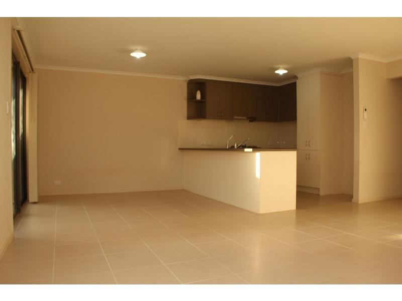 14 Semillon Crescent, Lakeside Estate, Andrews Farm SA 5114