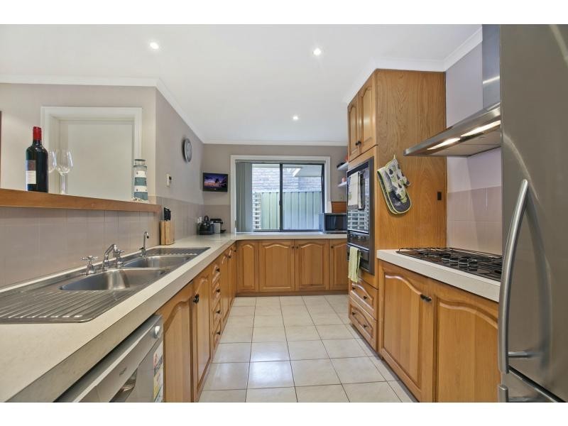 24 Neeangarra Crescent, Hallett Cove SA 5158