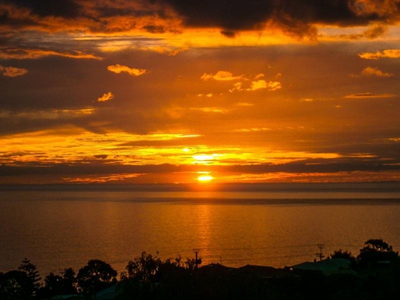 24 Neeangarra Crescent, Hallett Cove SA 5158