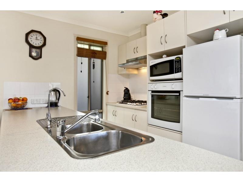 2 Granada Avenue, Gulfview Heights SA 5096