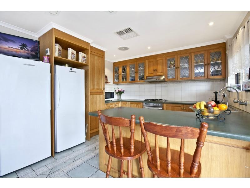 2 Granada Avenue, Gulfview Heights SA 5096