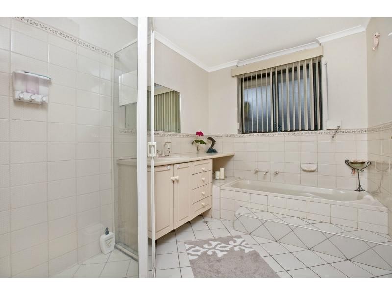 2 Granada Avenue, Gulfview Heights SA 5096