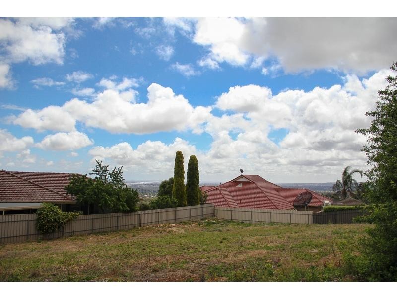 8 Verdelho Court, Auldana SA 5072