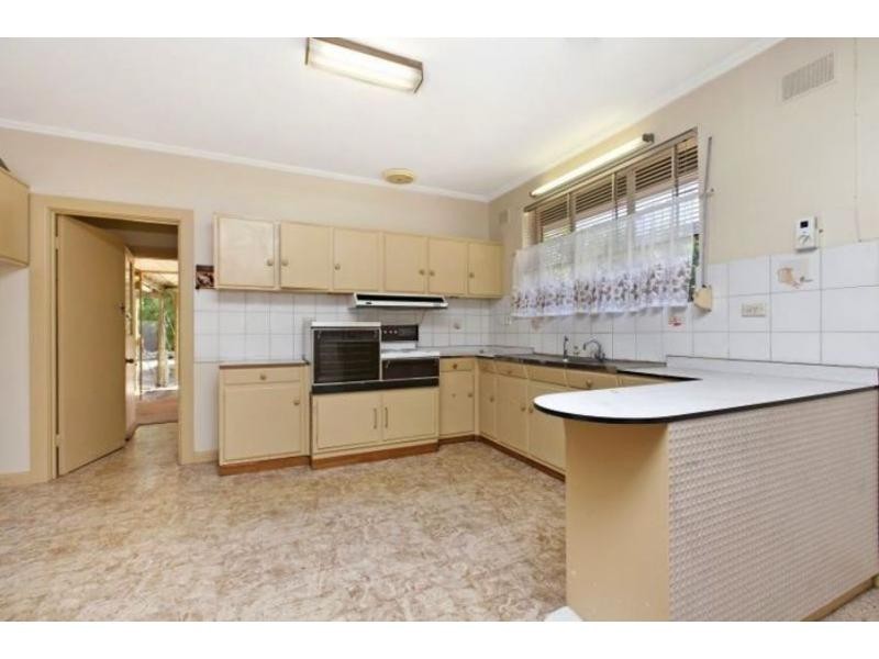 36 Topaz Crescent, Salisbury East SA 5109