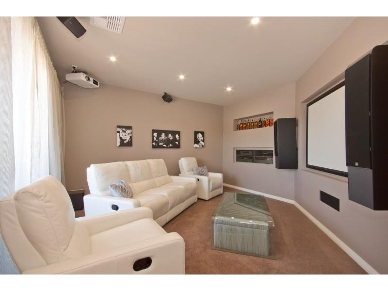 56 Pantowora Drive, Hope Valley SA 5090