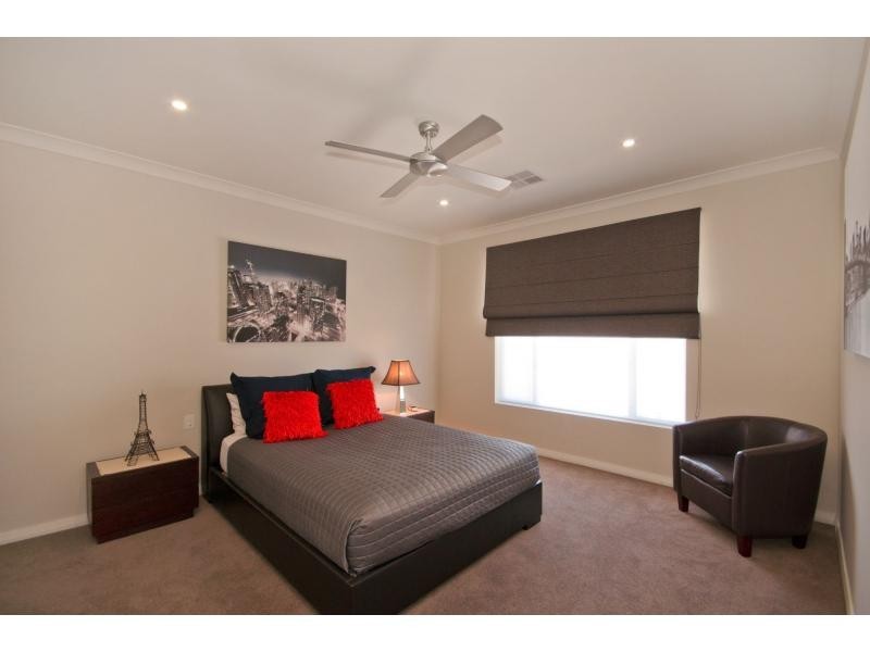 56 Pantowora Drive, Hope Valley SA 5090
