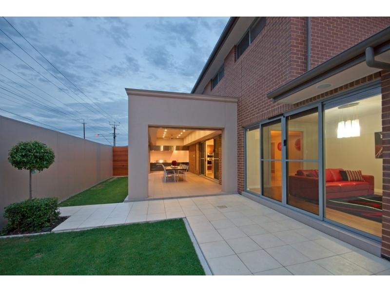 56 Pantowora Drive, Hope Valley SA 5090