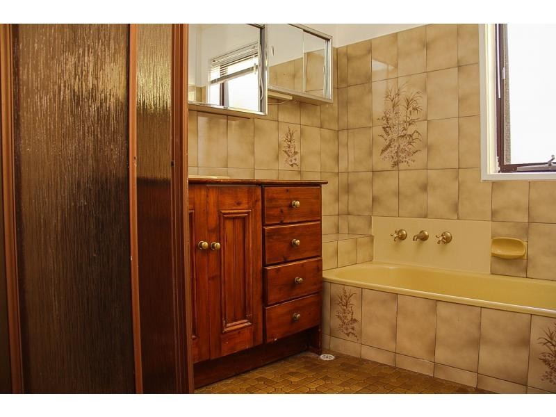 303 Lyons Road, Dernancourt SA 5075