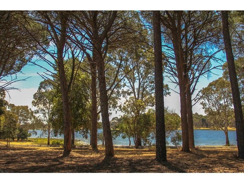 303 Lyons Road, Dernancourt SA 5075