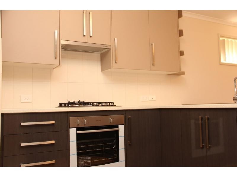 8 Dyson Street, Evanston SA 5116