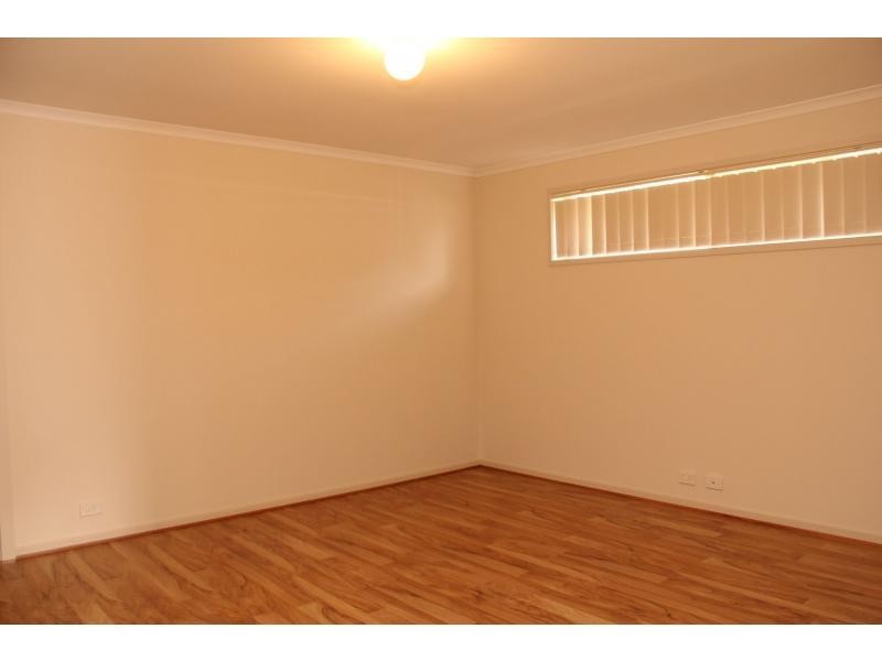 8 Dyson Street, Evanston SA 5116