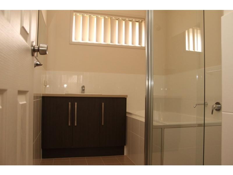 4 Dyson Street, Evanston SA 5116