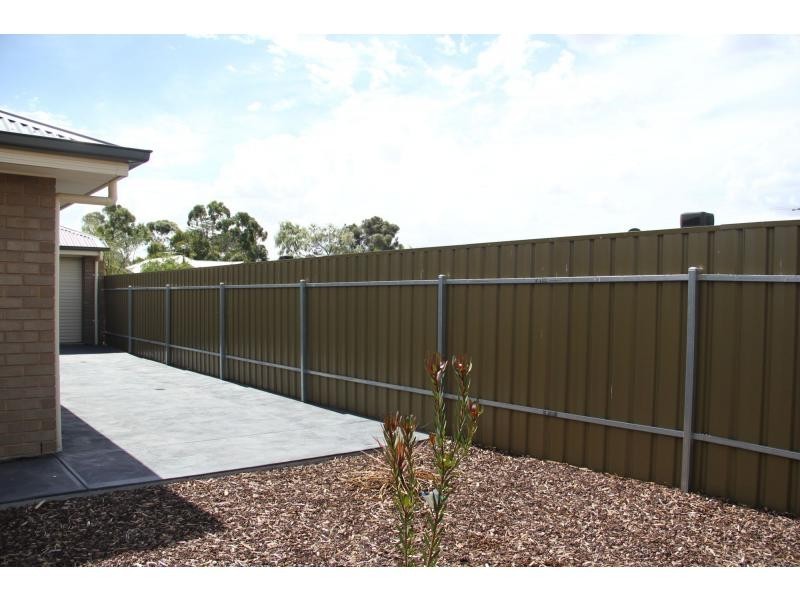 4 Dyson Street, Evanston SA 5116