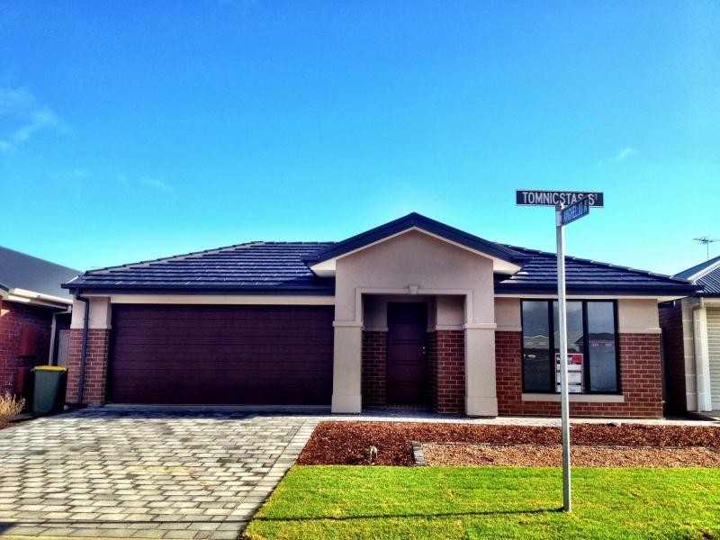10 Tomnicstas Street, Viva Green, Munno Para West SA 5115