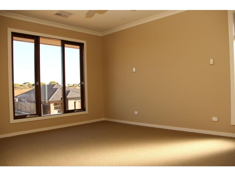 8 Boucaut Avenue, Blakes Crossing, Blakeview SA 5114