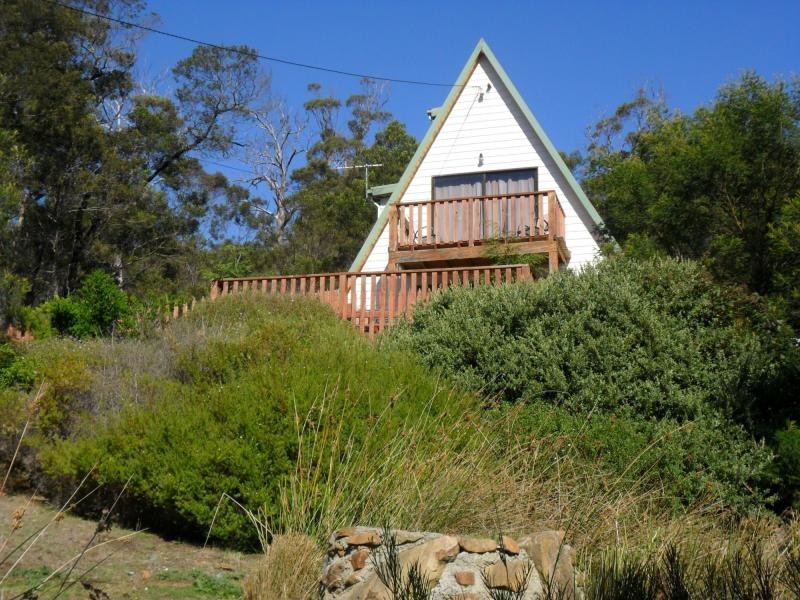 12 Lanena Crescent, Lanena TAS 7275