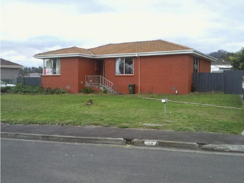 27 Bradman Street, Clarendon Vale TAS 7019