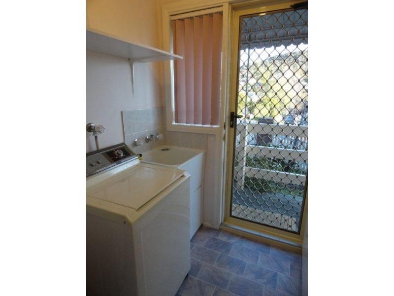 3/6 Katrina Court, Lindisfarne TAS 7015