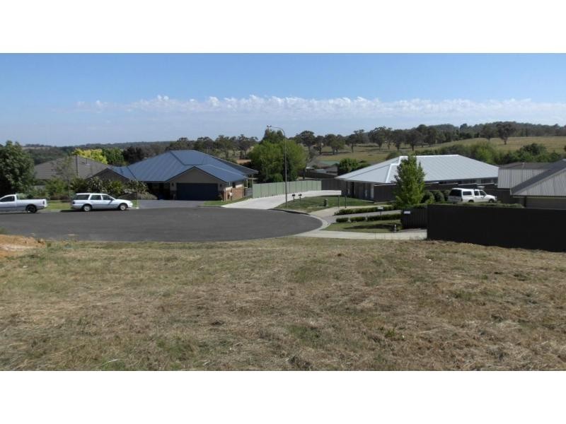 14 McCarron Place, Orange NSW 2800