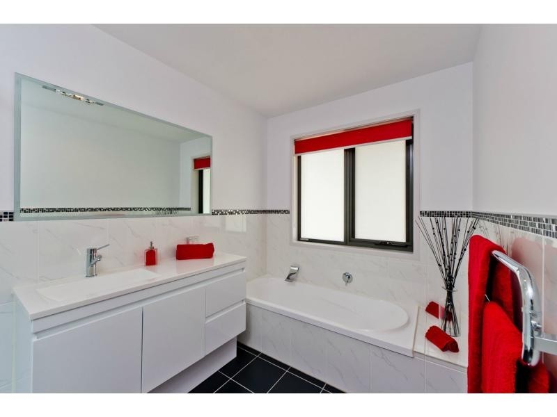 65 Reynolds Road, Midway Point TAS 7171