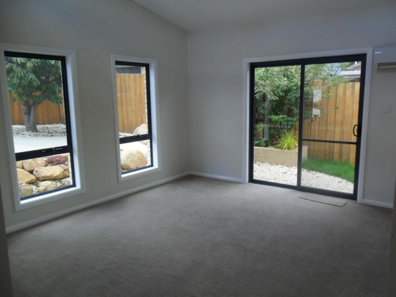 2/5 Owen Place, Summerhill TAS 7250